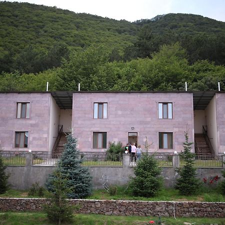 Yeghevnut Hotel Goris Exteriör bild