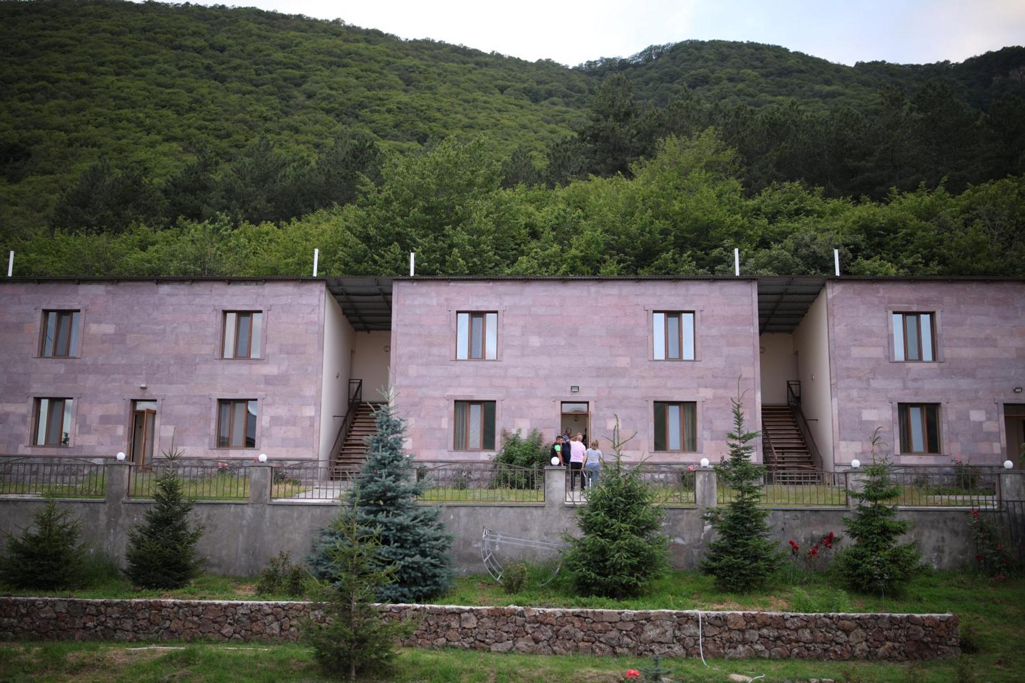 Yeghevnut Hotel Goris Exteriör bild