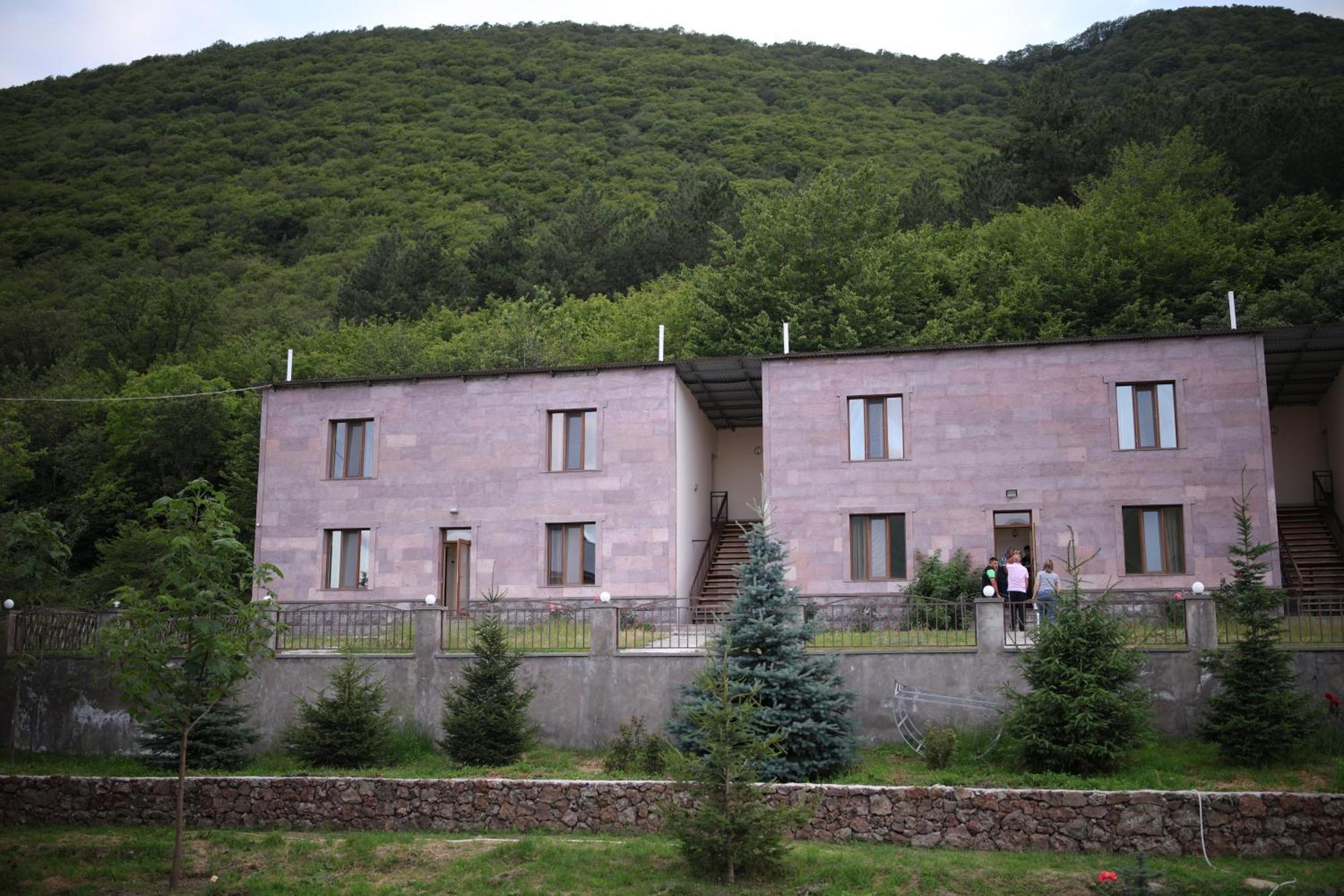 Yeghevnut Hotel Goris Exteriör bild