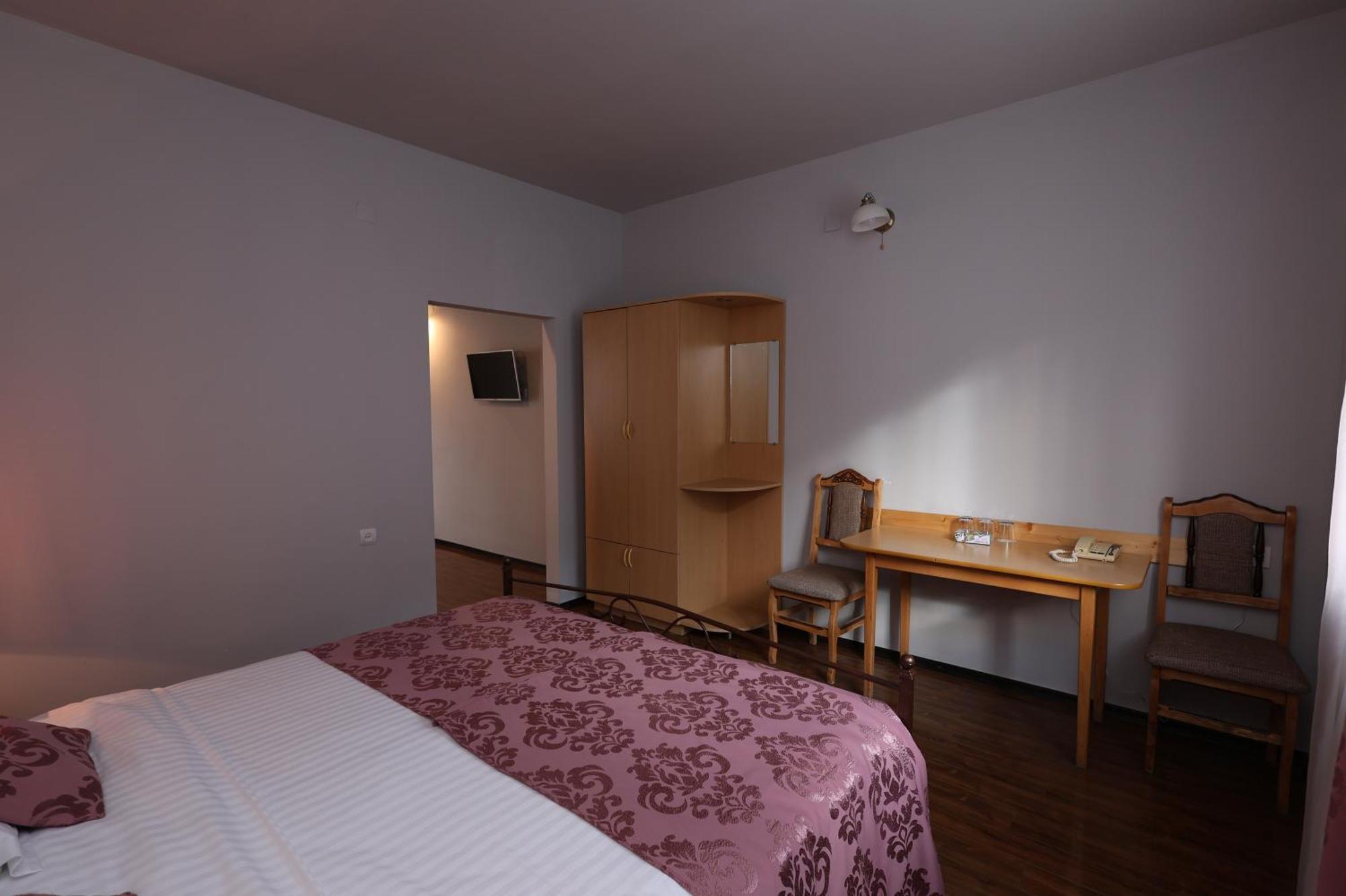 Yeghevnut Hotel Goris Exteriör bild