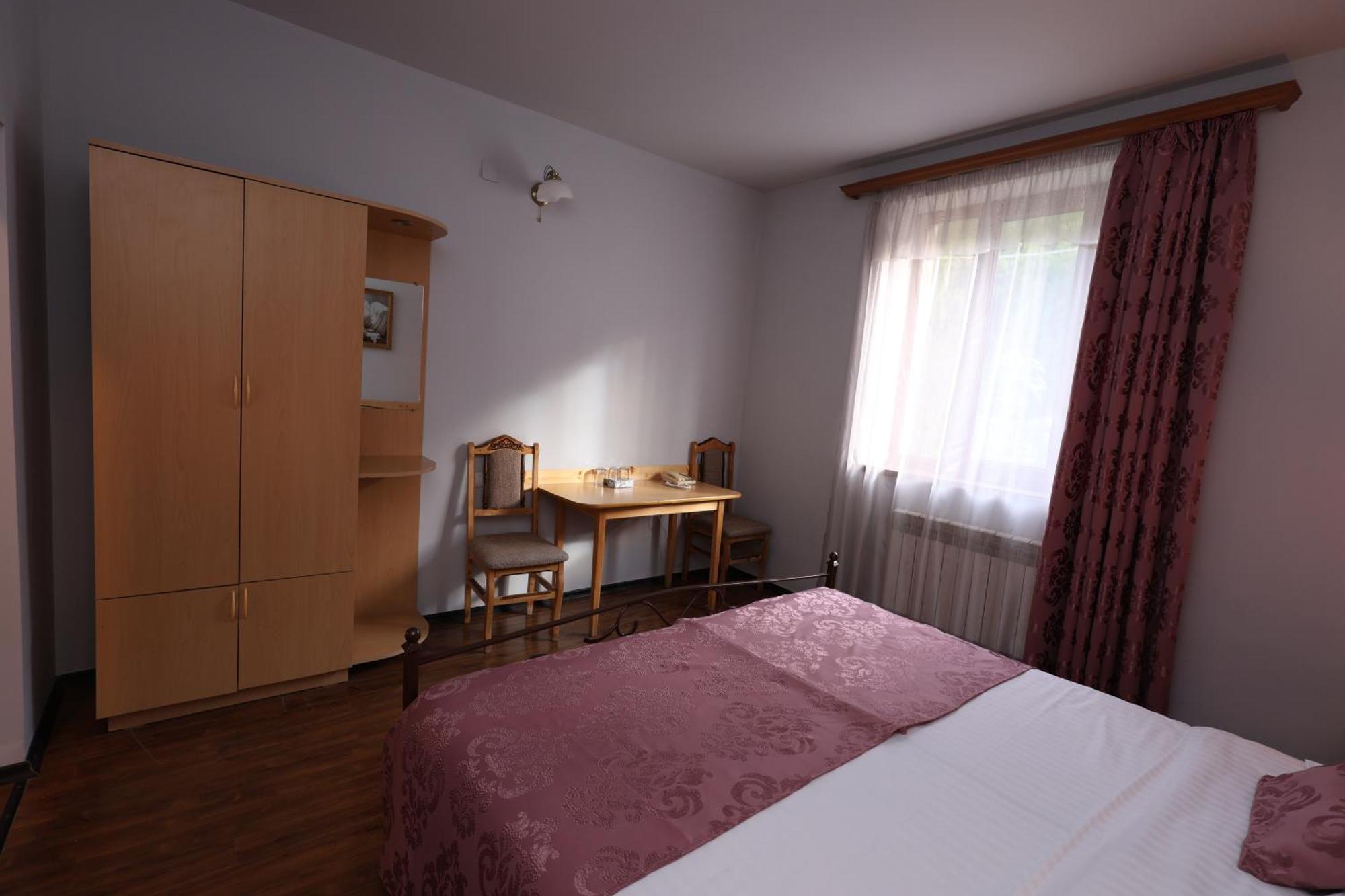 Yeghevnut Hotel Goris Exteriör bild