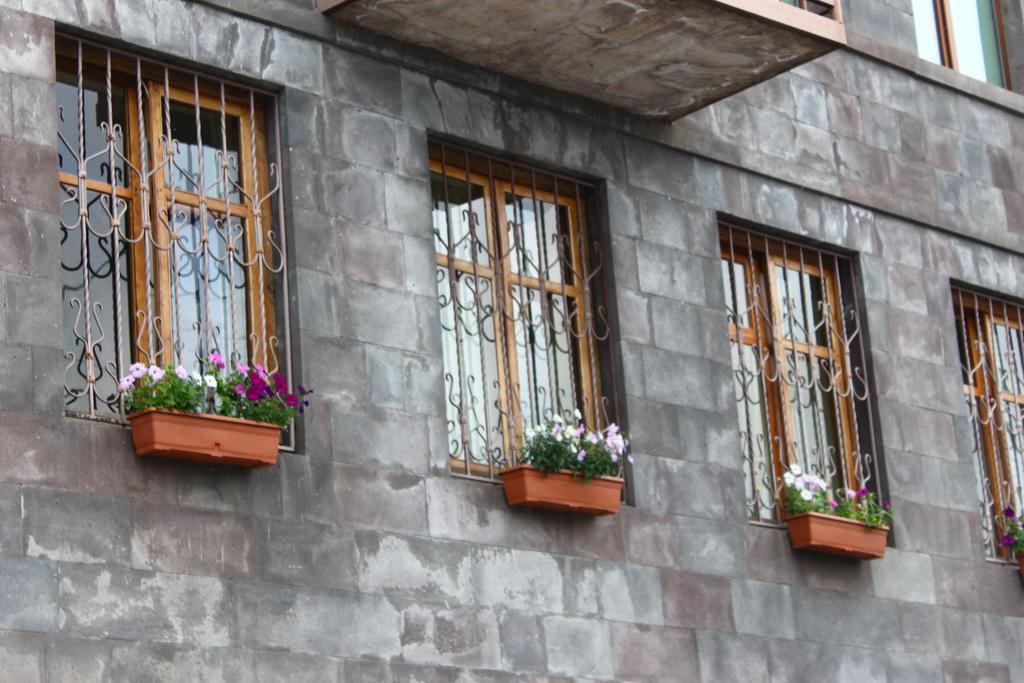 Yeghevnut Hotel Goris Exteriör bild