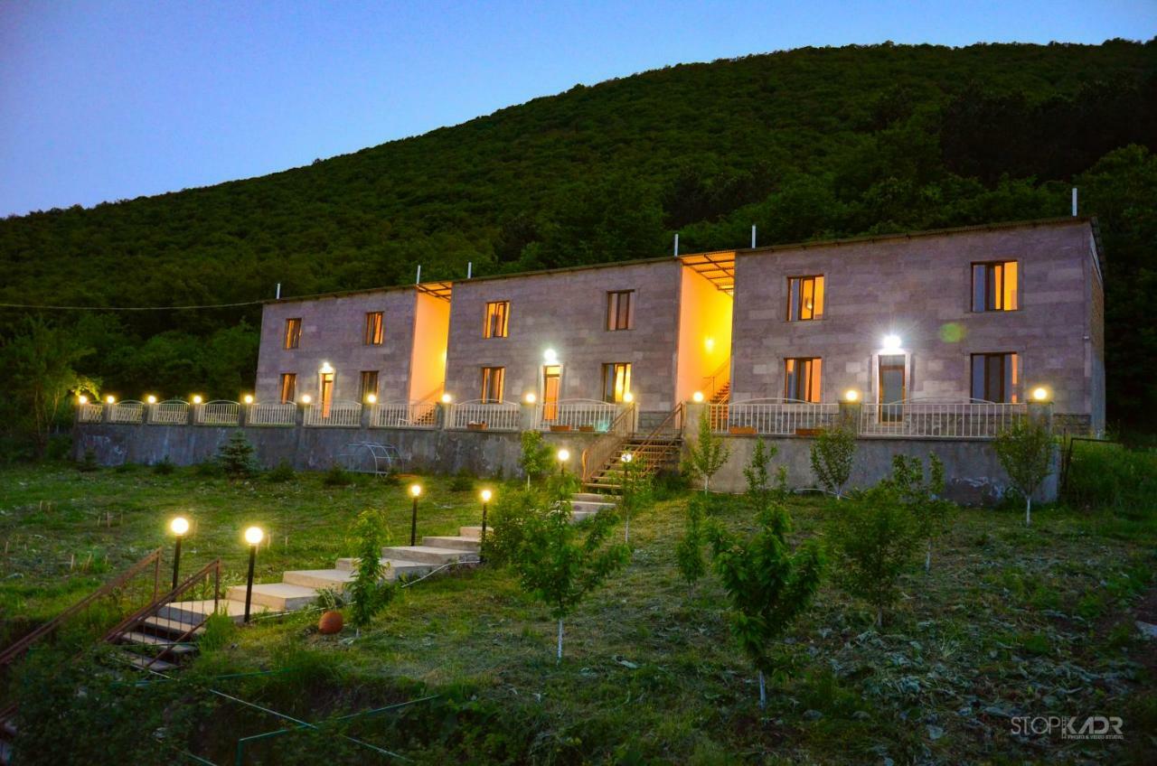 Yeghevnut Hotel Goris Exteriör bild