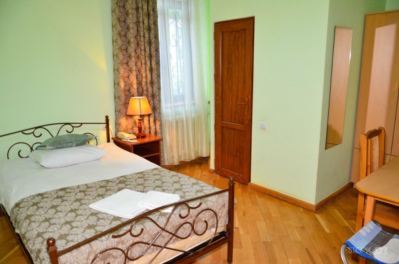 Yeghevnut Hotel Goris Exteriör bild