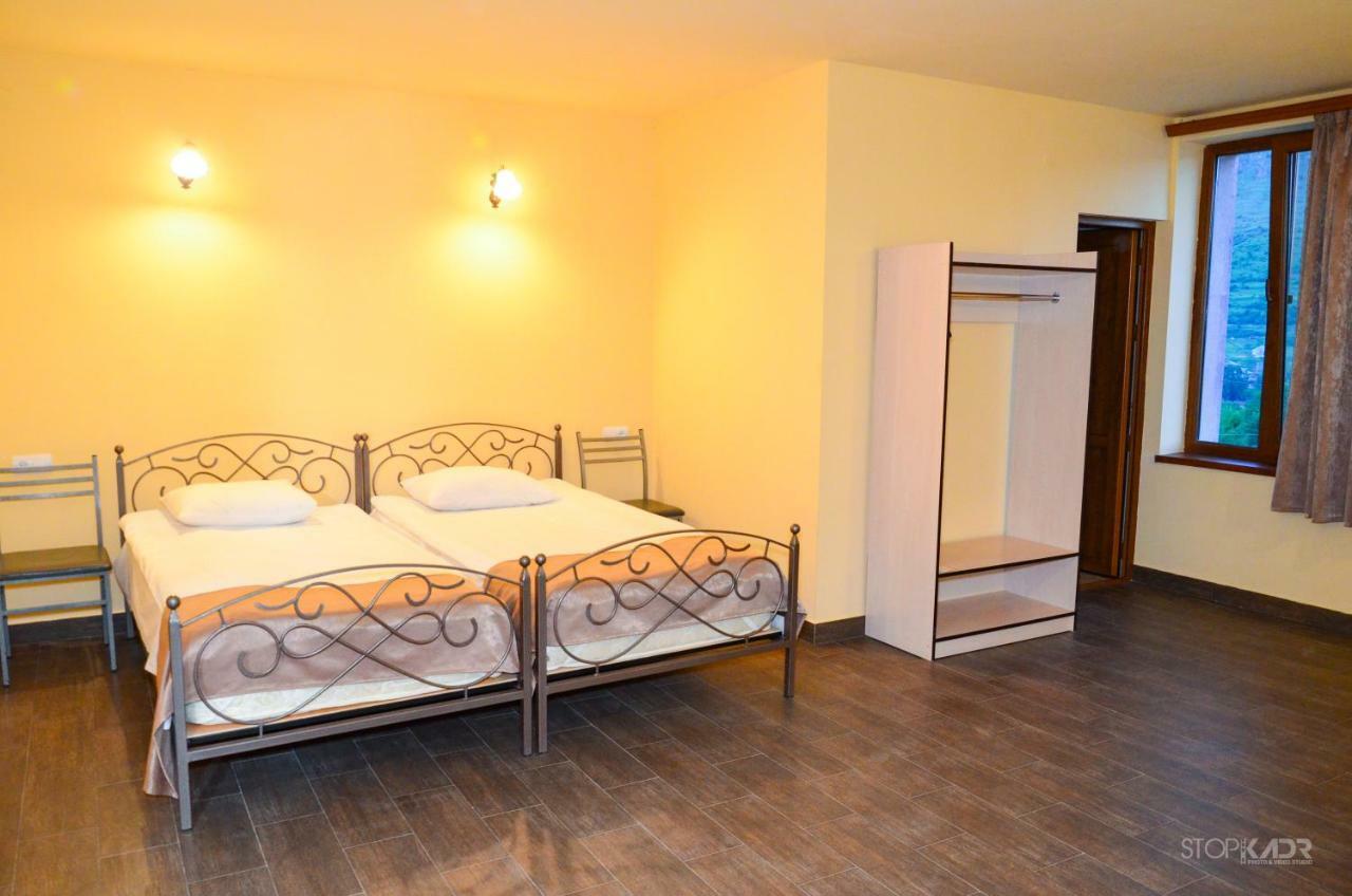 Yeghevnut Hotel Goris Exteriör bild