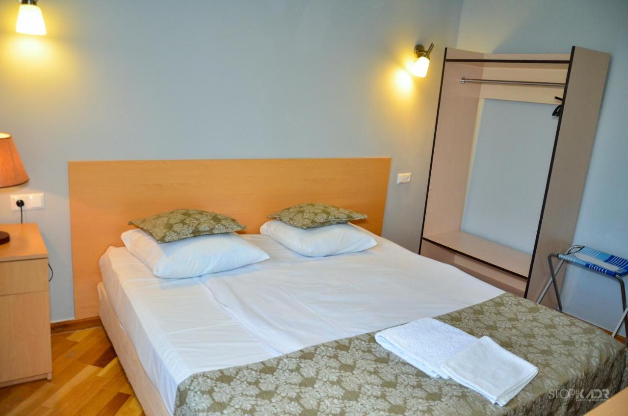 Yeghevnut Hotel Goris Exteriör bild